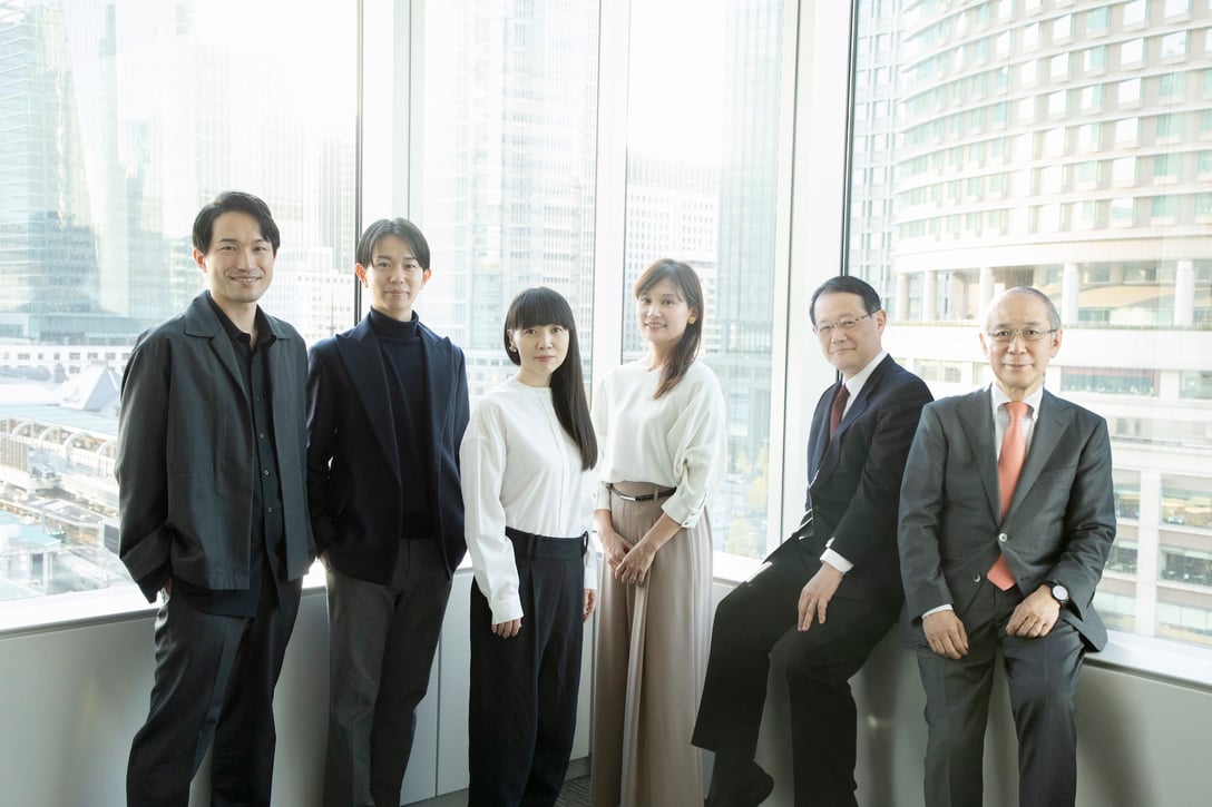 (左から)小松隼也弁護士、中内康裕弁護士、海老澤美幸弁護士、塩川泰子弁護士、玉井克哉弁護士、三村量一弁護士 Image by 三村小松山縣法律事務所