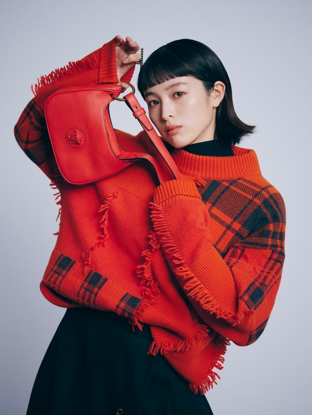 清野菜名 Image by VERSACE
