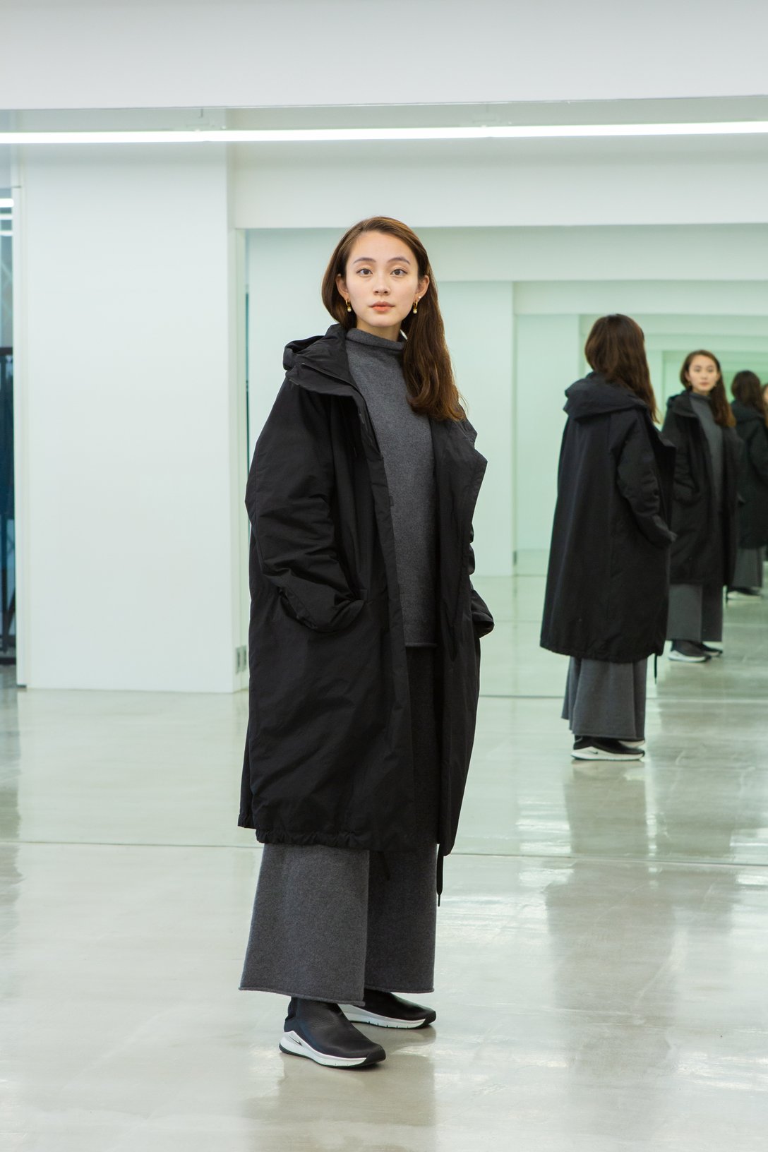 スーベニアハンター-デュアルポイント- ¥107,800(税込)/その他モデル私物 Image by FASHIONSNAP