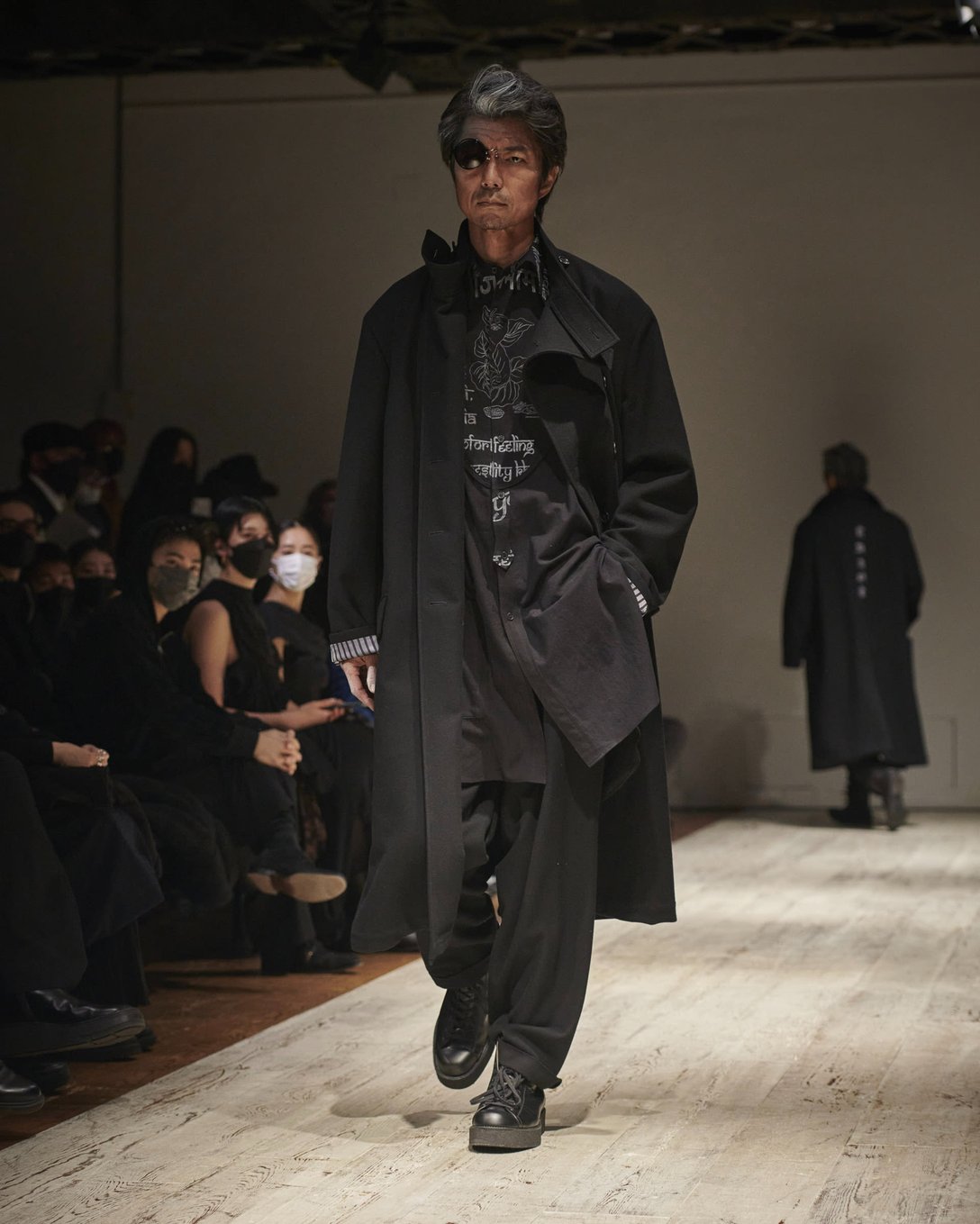 仲村トオル　Yohji Yamamoto POUR HOMME