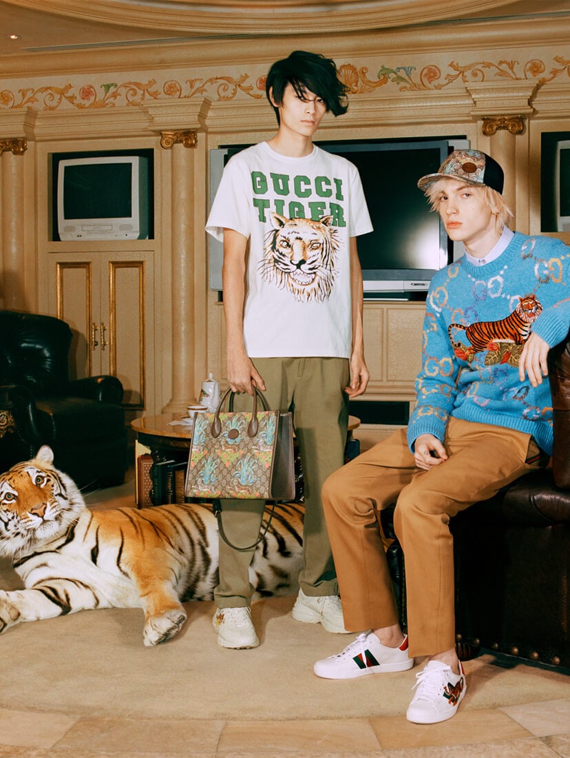 グッチタイガーのシューズケース GUCCI tiger - 通販 - guianegro.com.br