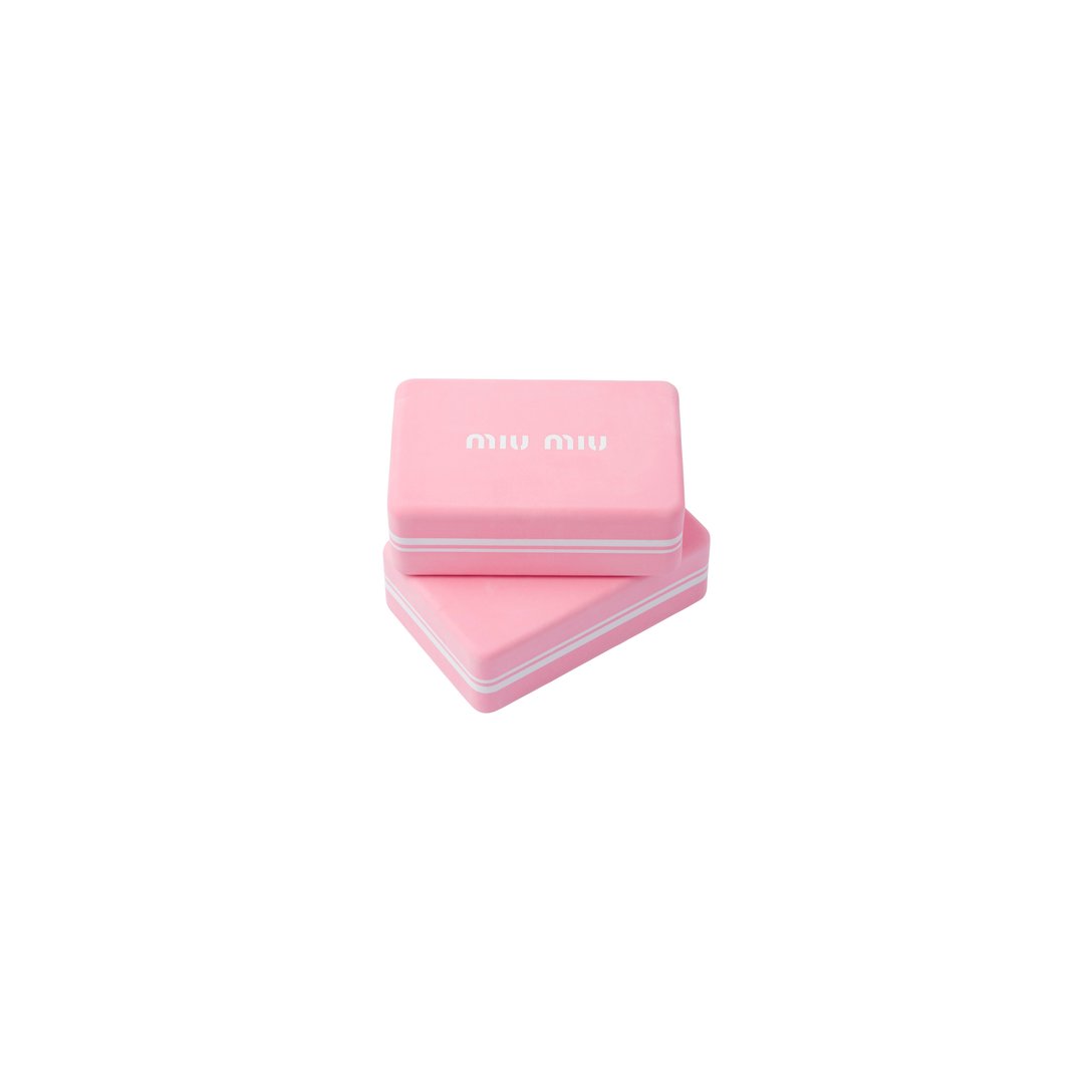ヨガブロック Image by MIU MIU