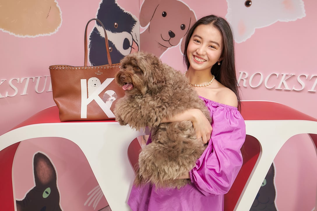 愛犬のアムールと来店したモデルのKōki, Image by VALENTINO