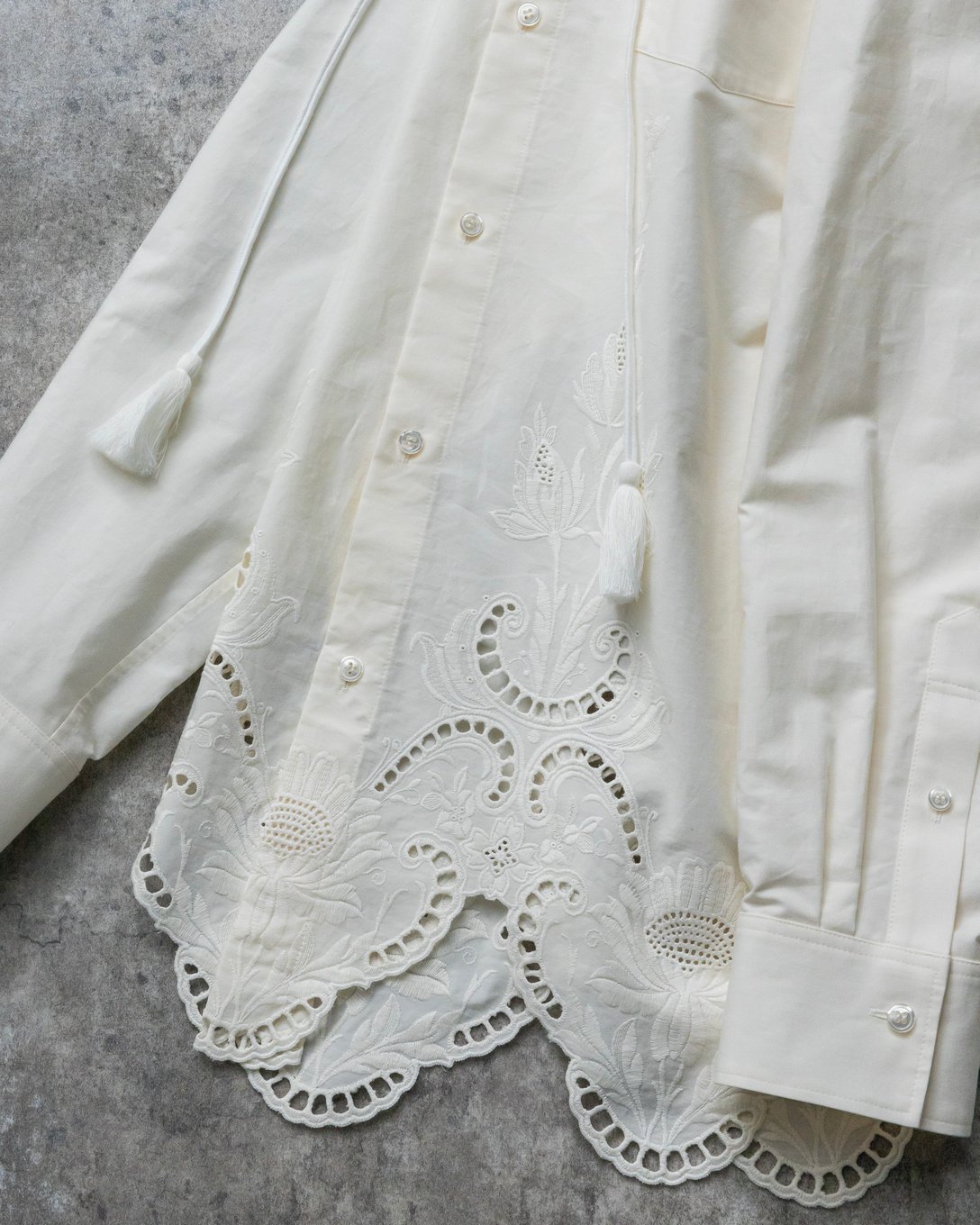 Cotton Embroidery Shirts（4万9500円）