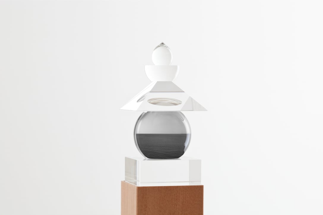 杉本博司≪光学硝子五輪塔カリブ海、ジャマイカ≫2011/1980年 Image by ©Hiroshi Sugimoto