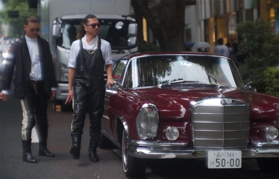 岡本兄弟所有の1964年式メルセデス・ベンツ 220SEb Image by SOLAKZADE