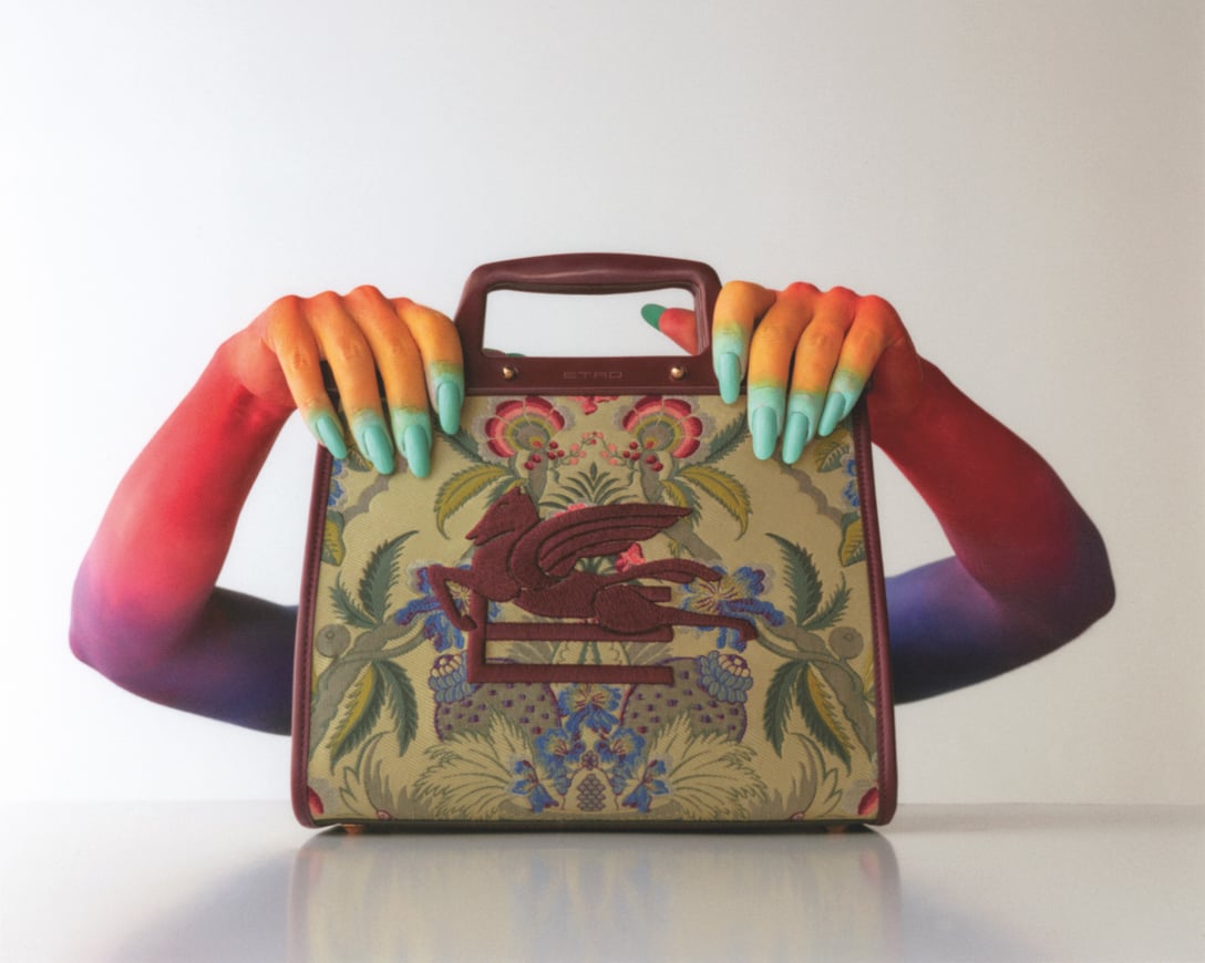 「ラブトロッター」バッグ Image by ETRO