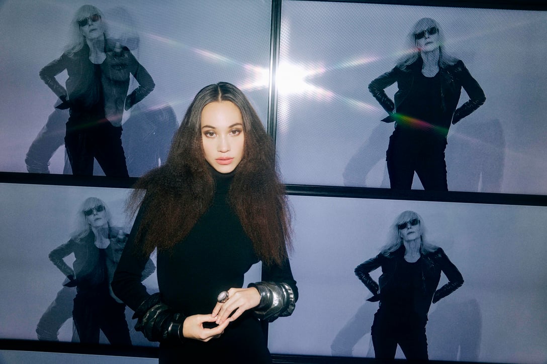 「BETTY CATROUX - YVES SAINT LAURENT 唯一無二の女性展」を訪れた水原希子 Image by SASU TEI