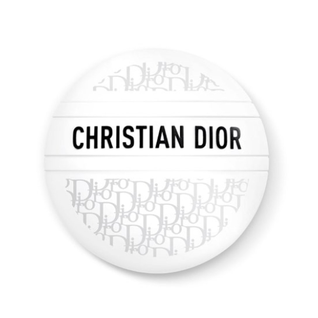 CHRISTIAN DIORのロゴが入った丸いマルチクリームの製品画像