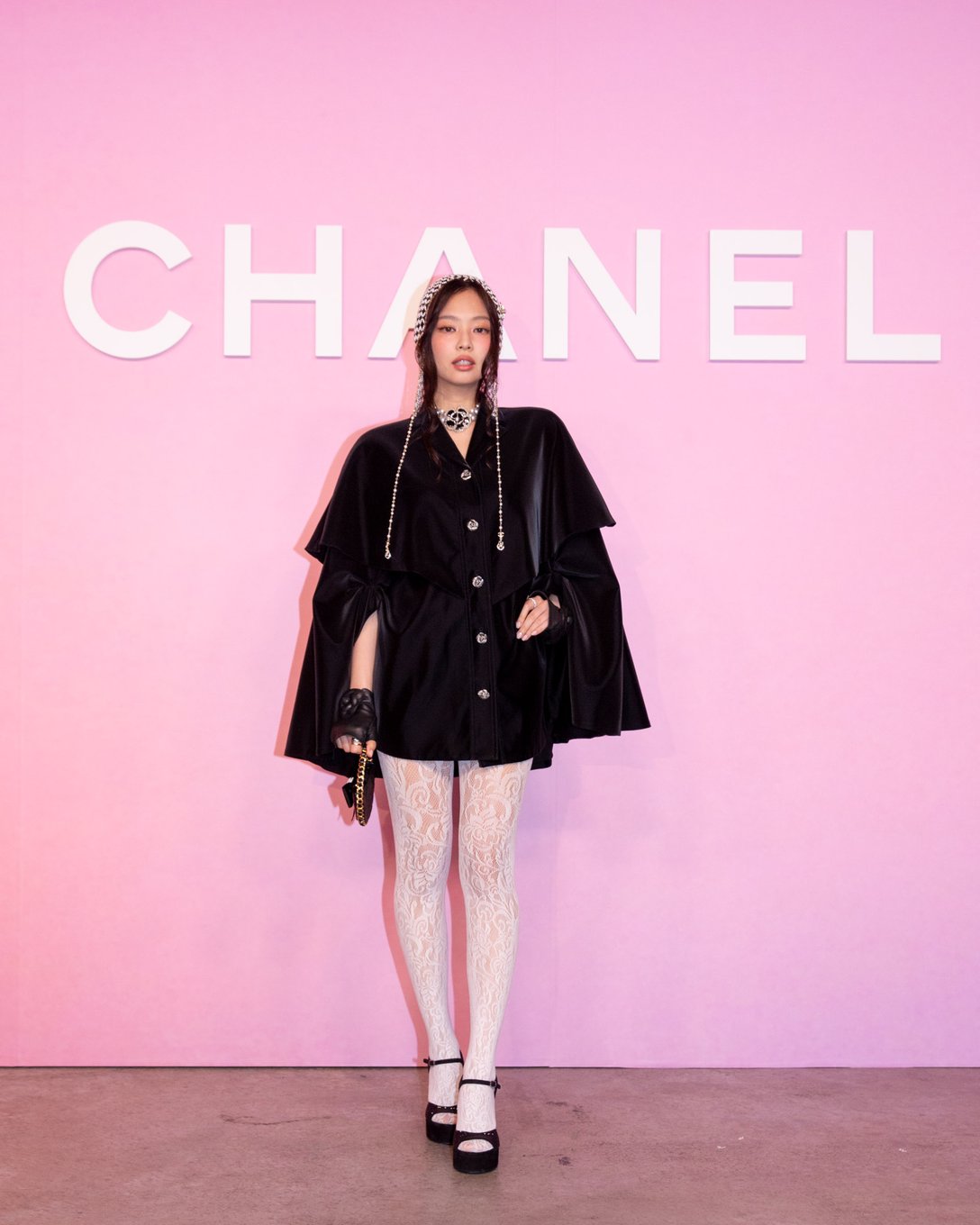 CHANEL シャネル 2023 写真集 セーラームーン 純正特価 レディース