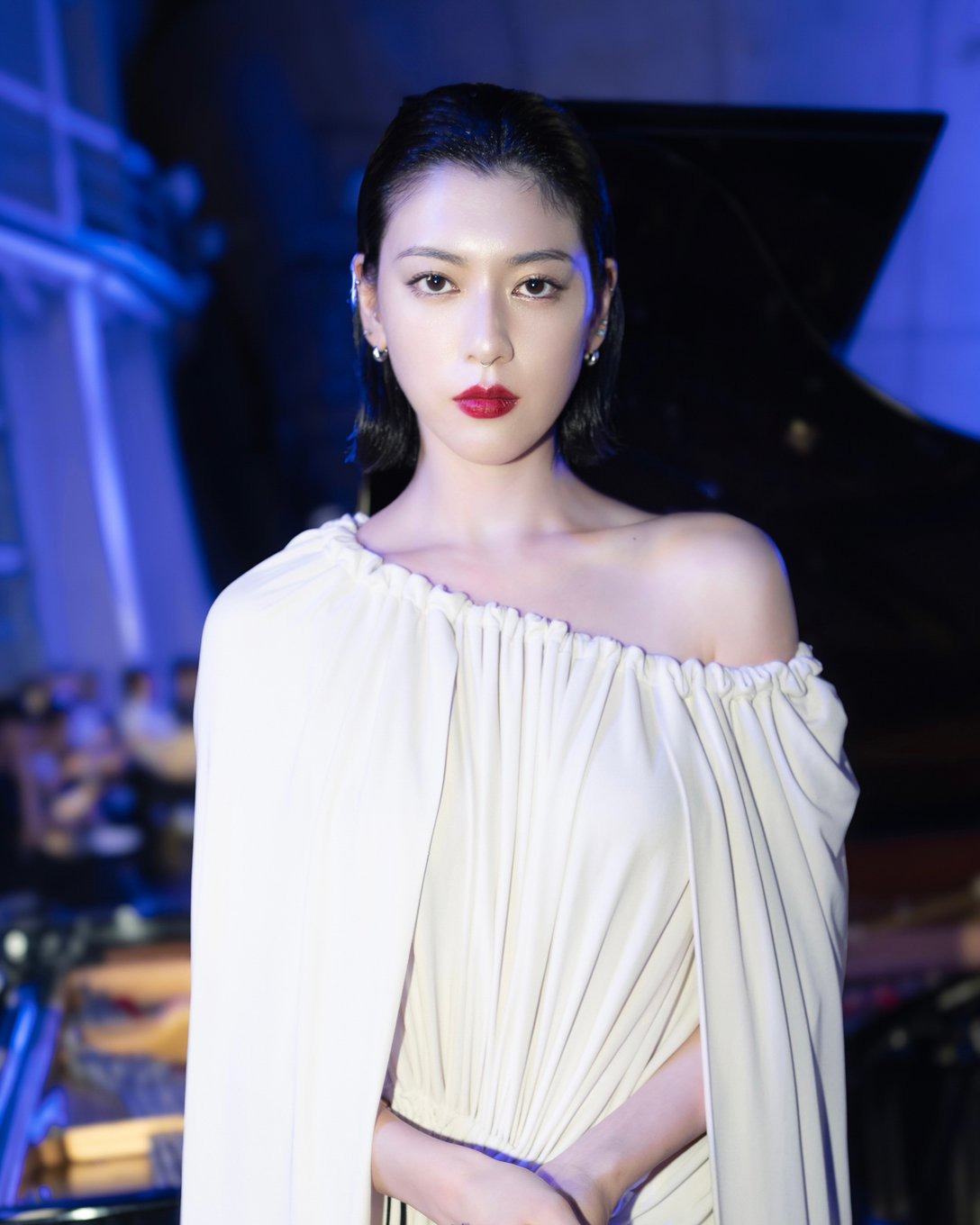 三吉彩花