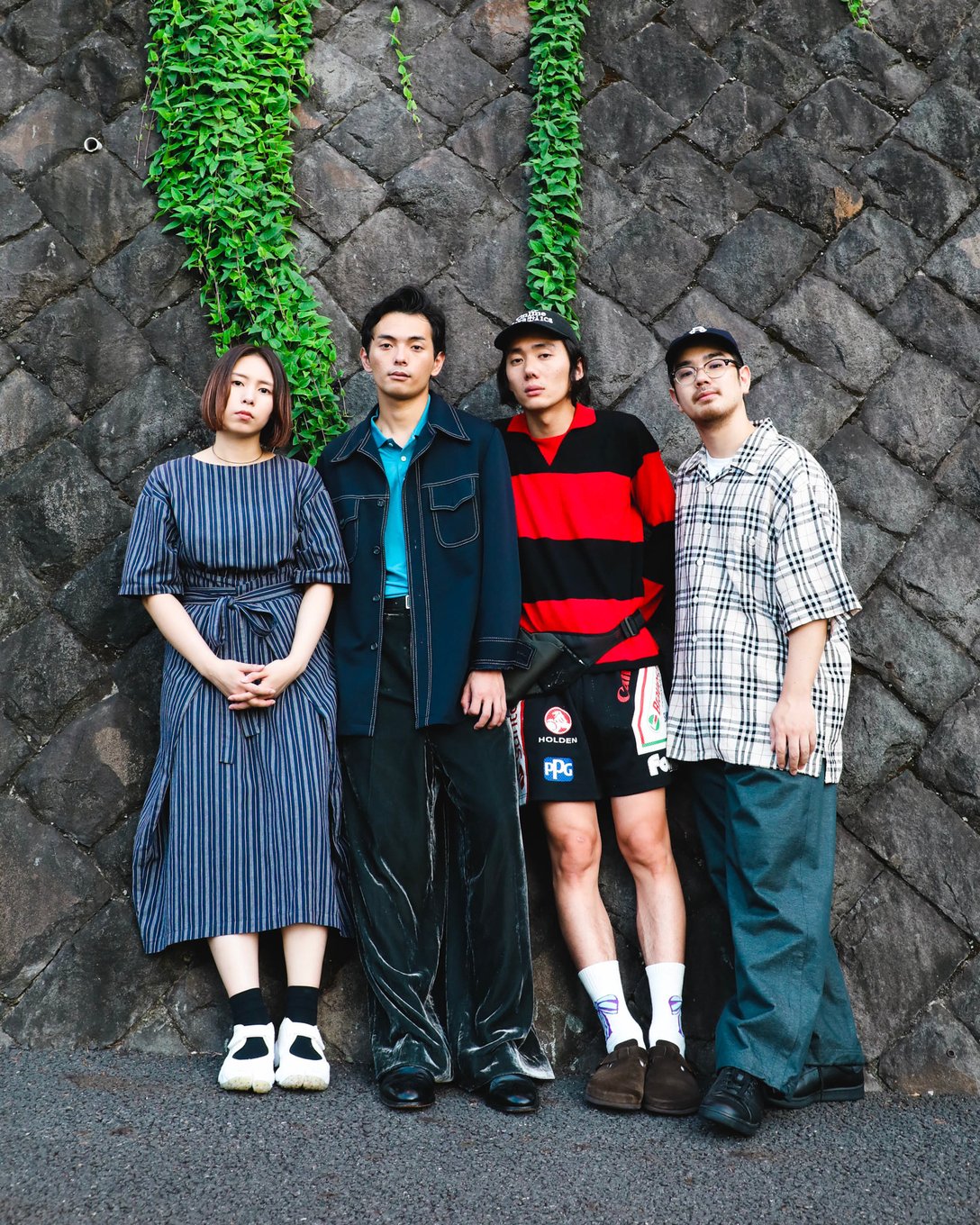 MONO NO AWARE