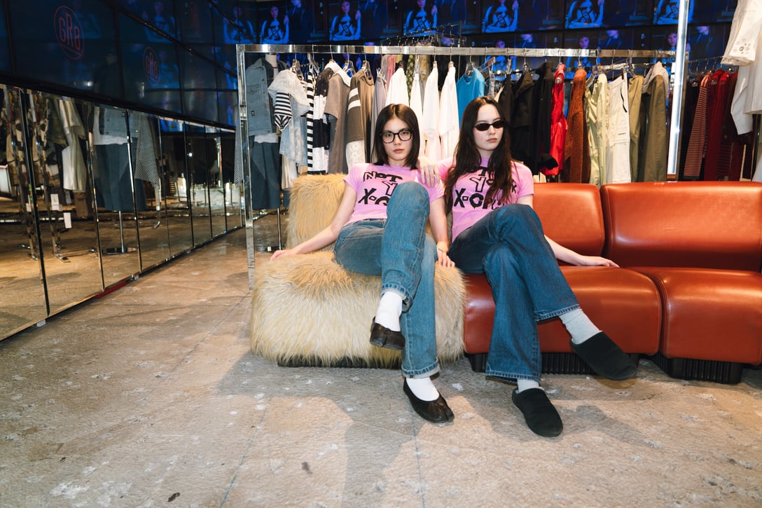 工藤 弥／Sally Takahashi