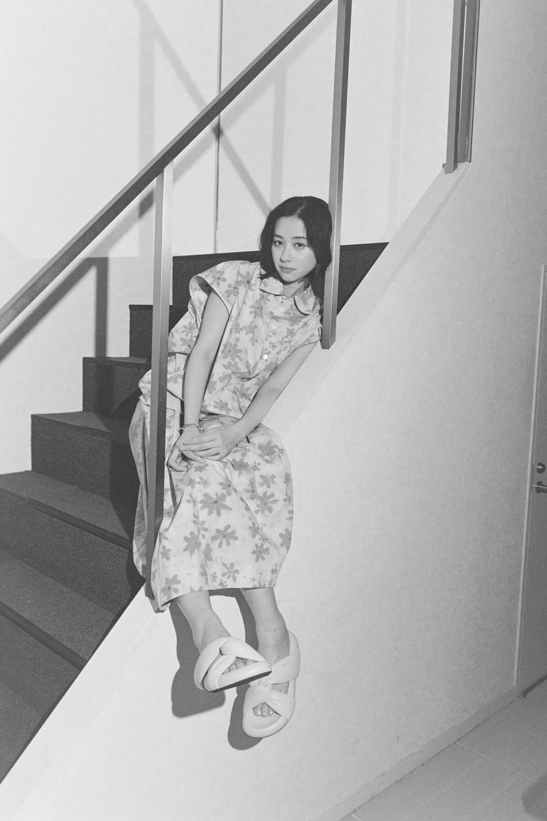 堀田真由がまとう「マルニ」のスプリングスタイル 渋谷エリア初