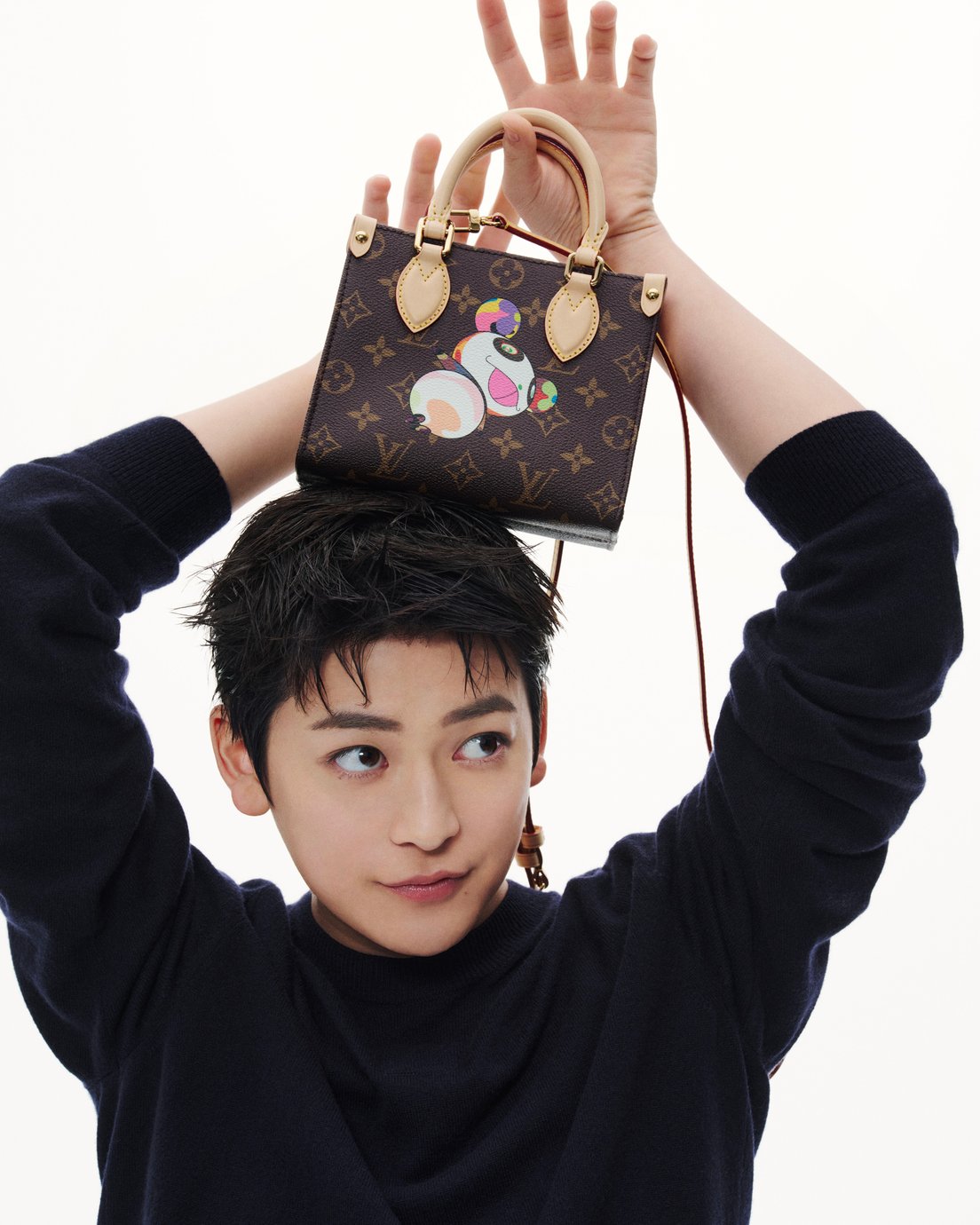 高橋文哉とLOUIS VUITTON × MURAKAMI バッグ