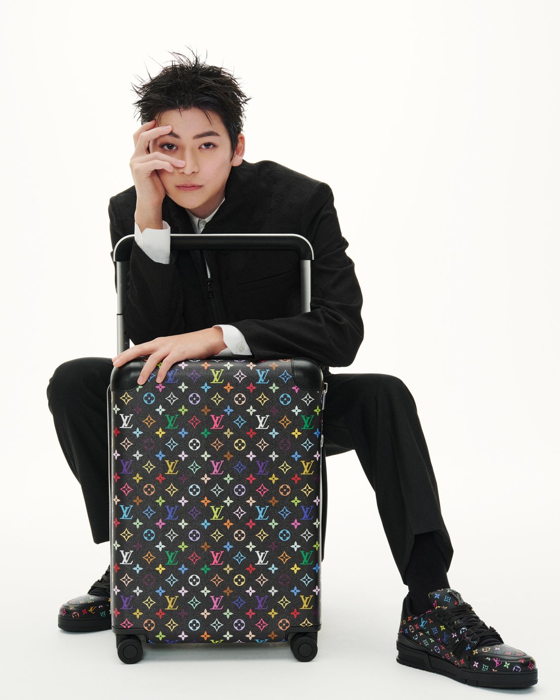 高橋文哉とLOUIS VUITTON × MURAKAMI バッグ