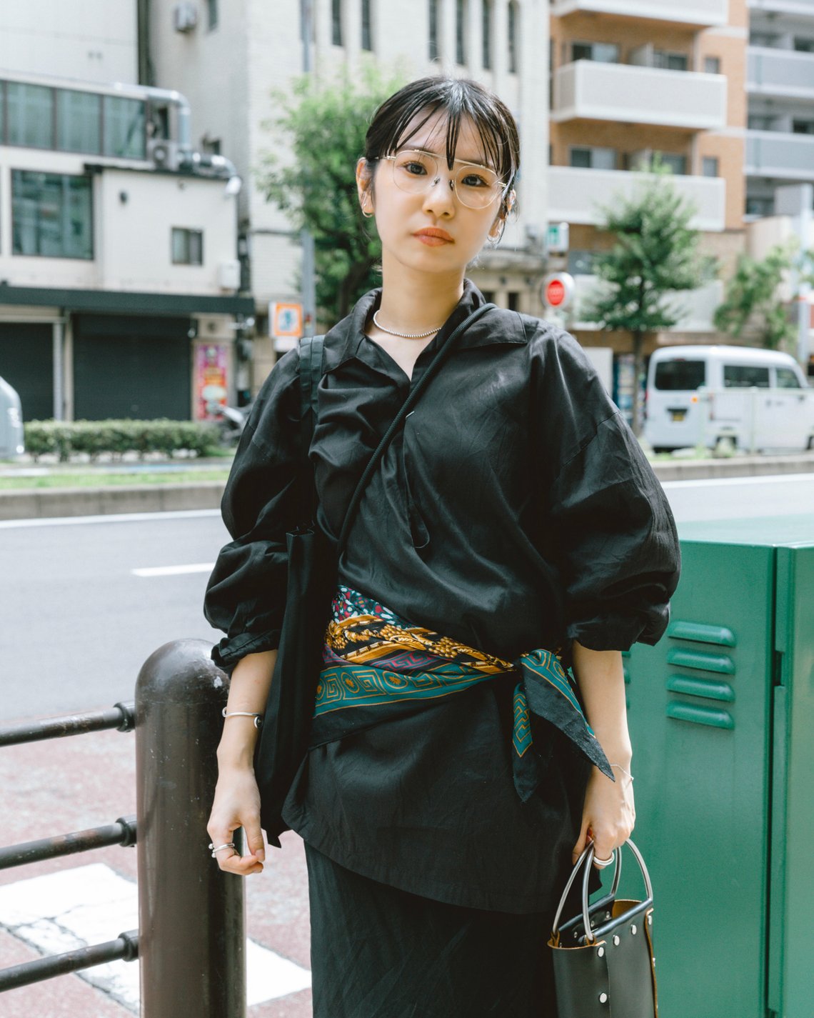 藥本　萌