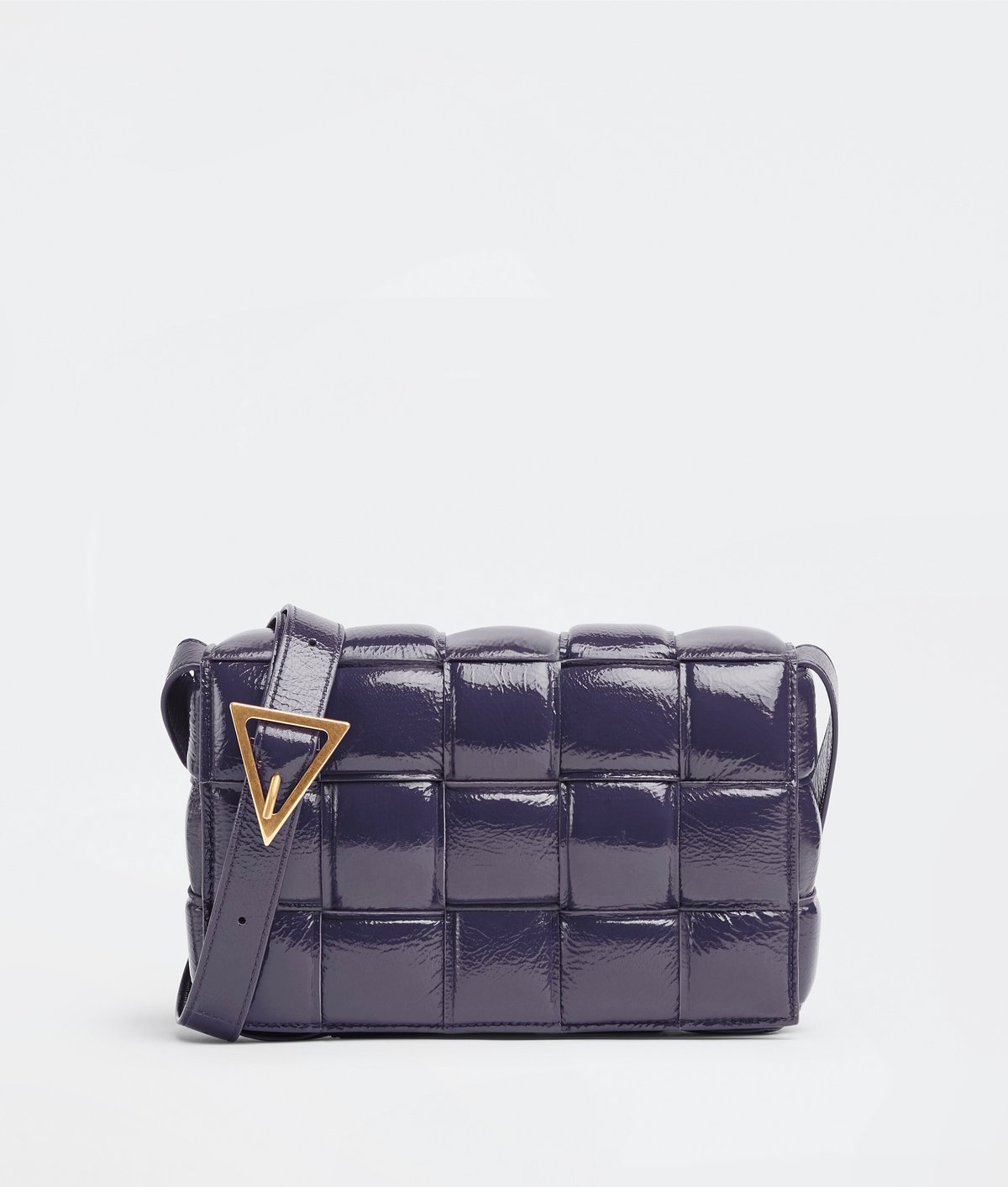 ボッテガ・ヴェネタのバッグ「パデッド カセット」に新色登場、鮮やか
