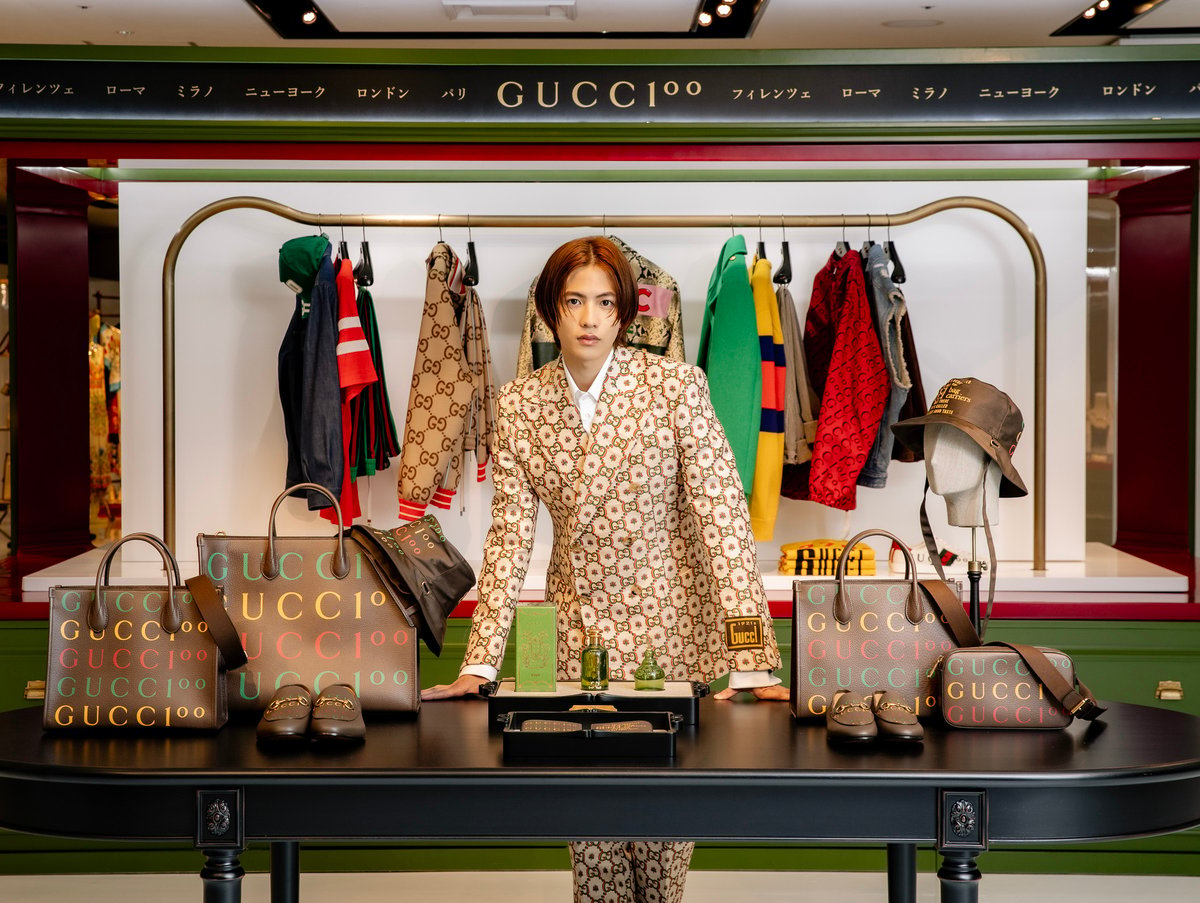 阪急うめだ本店の「Gucci 100 Pop-up」に来場した志尊淳