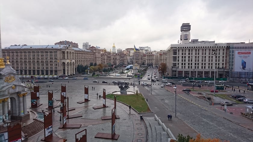 ウクライナ　独立広場　都市