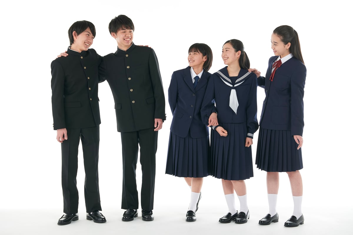 カンコー学生服が実施した調査レポート「カンコーホームルーム」Vol.197「世代別の中学校の制服タイプ」の制服イメージ