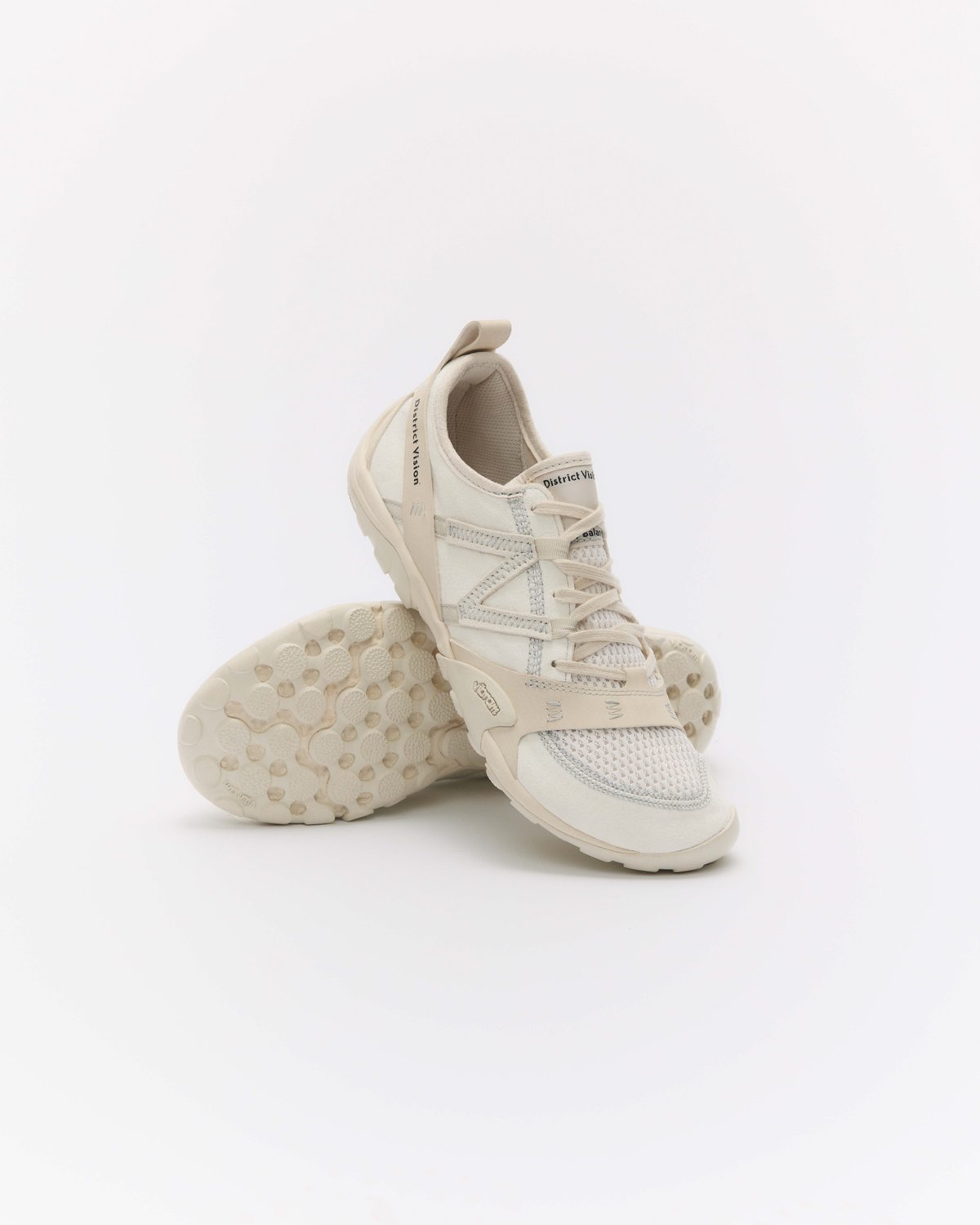 District Vision and New Balance MT10O