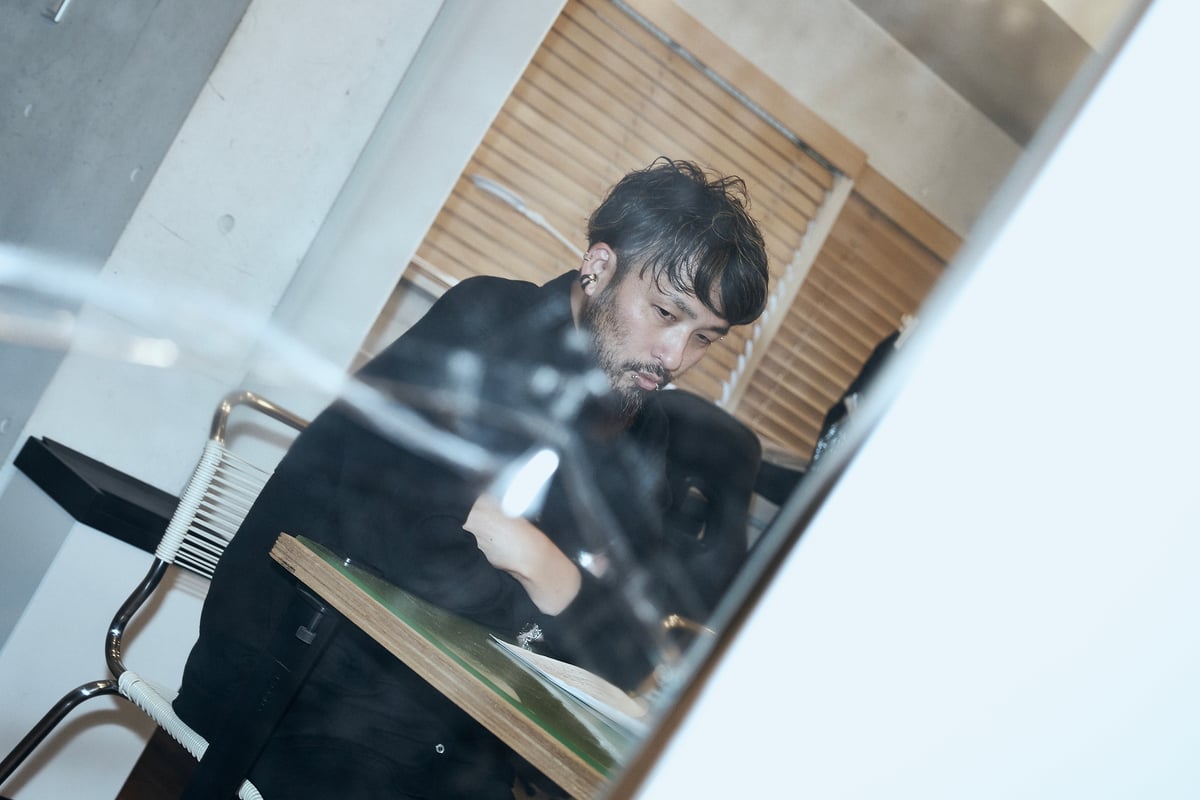 インタビューを受ける池田友彦
