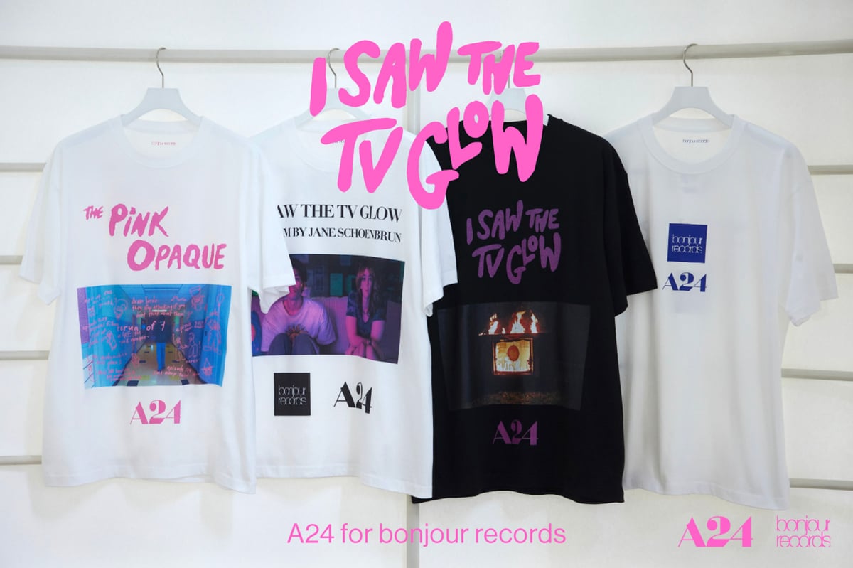 エクスクルーシブ Tシャツの画像