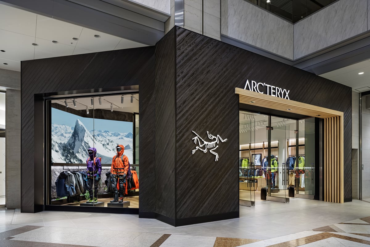 アークテリクスの池袋新店の外観画像