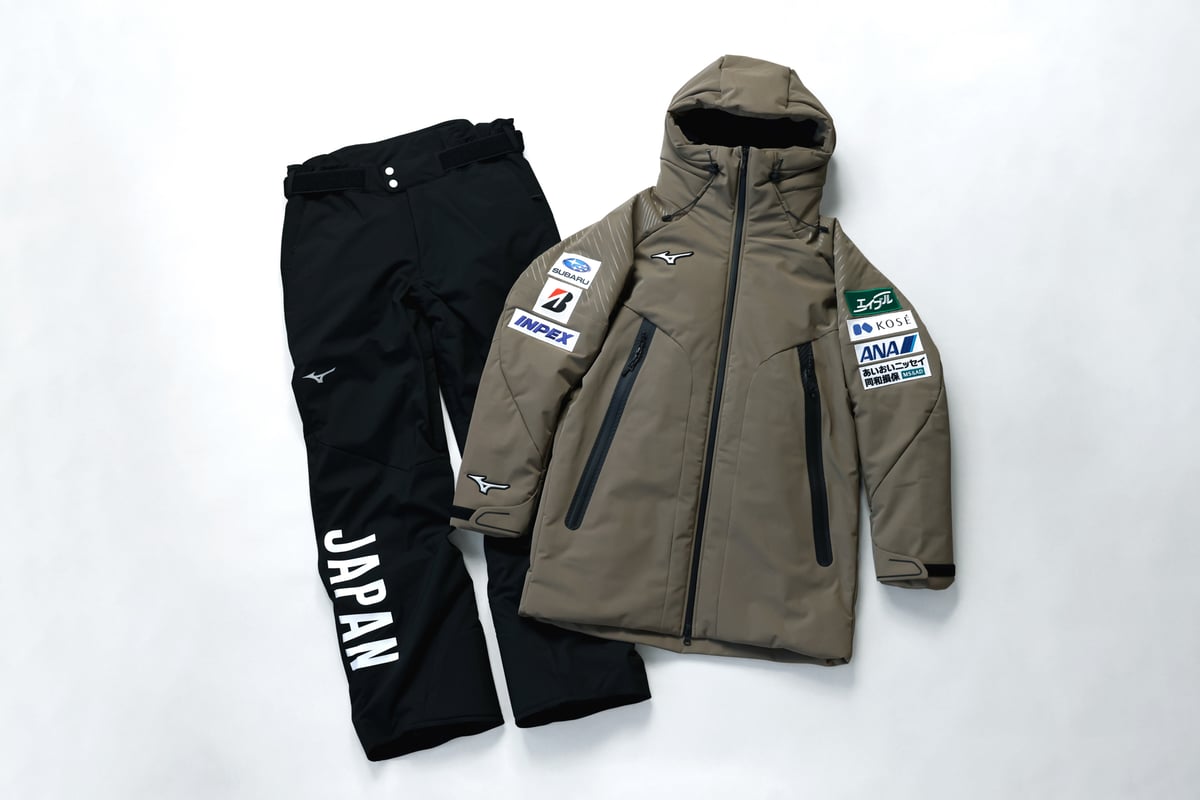 ミズノが提供するSNOW JAPANのオフィシャルウェア画像