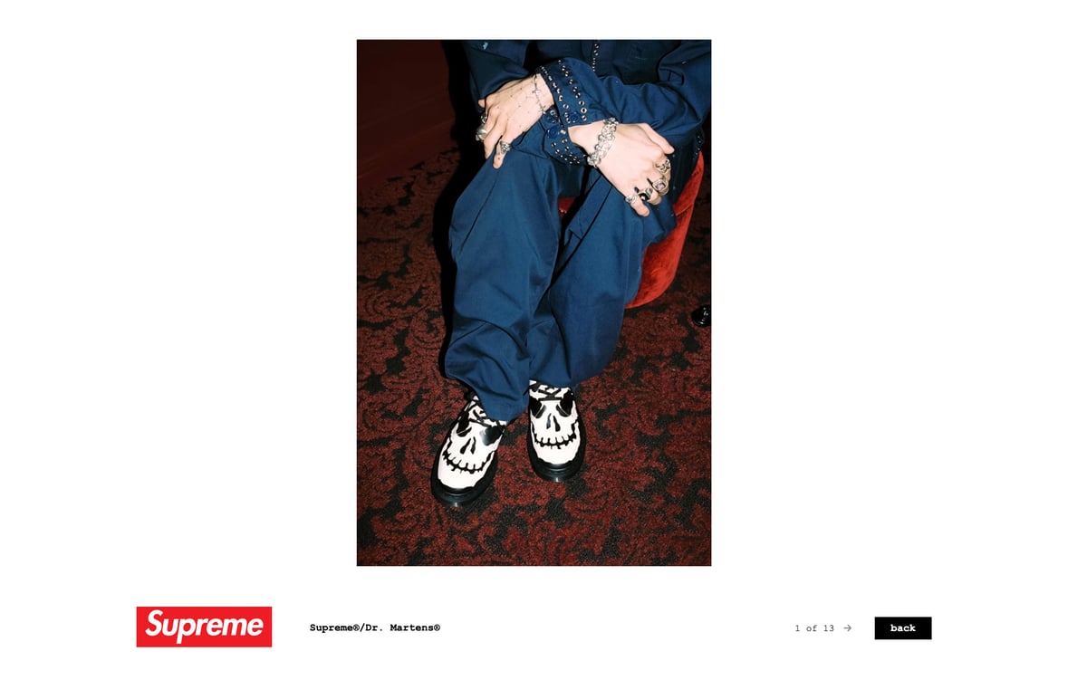 シュプリーム公式サイトのスクリーンショット