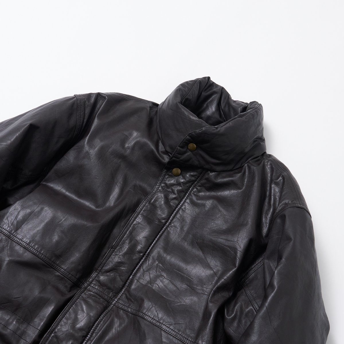 エディー バウアー レザーダウンジャケット