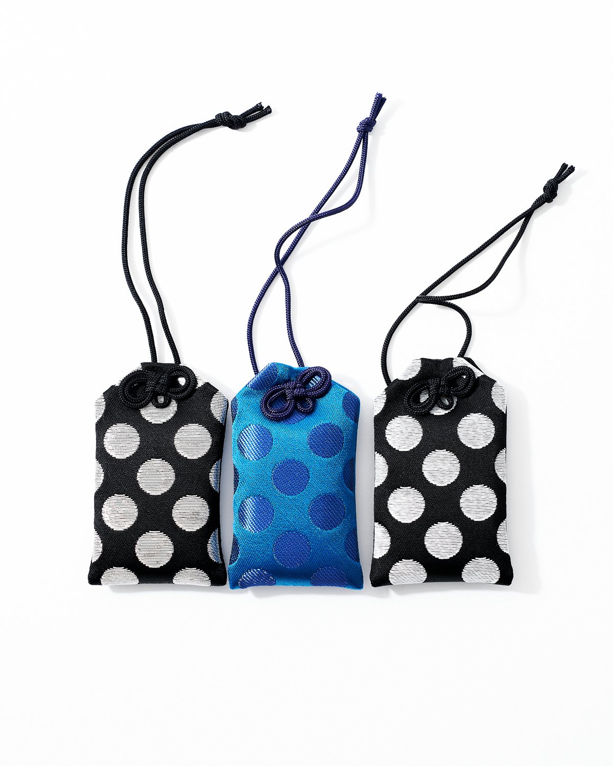 通称“ギャルソンお守り”