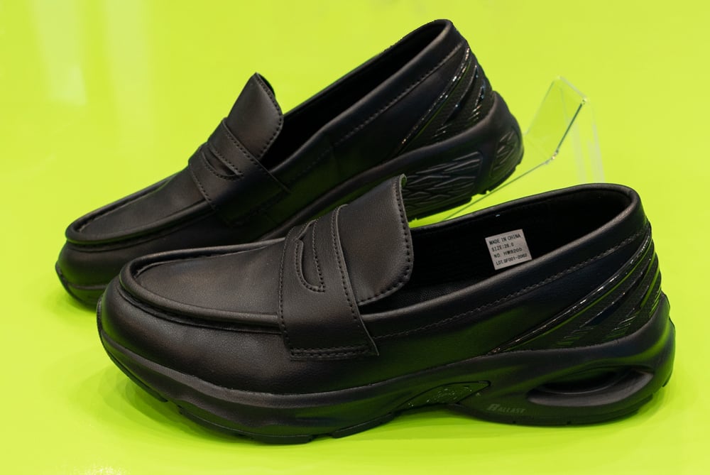 ワークマン「ハイバウンスバラストローファー」