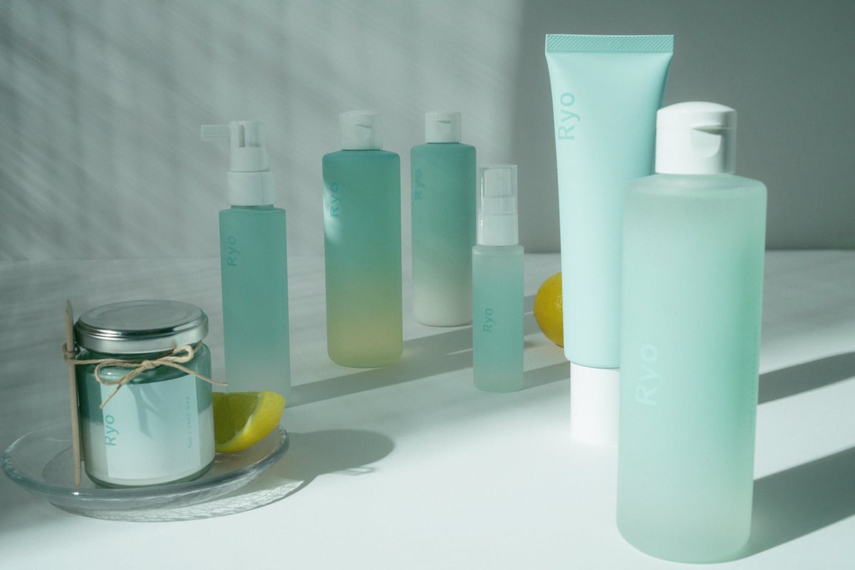 リョウ シリーズキービジュアル