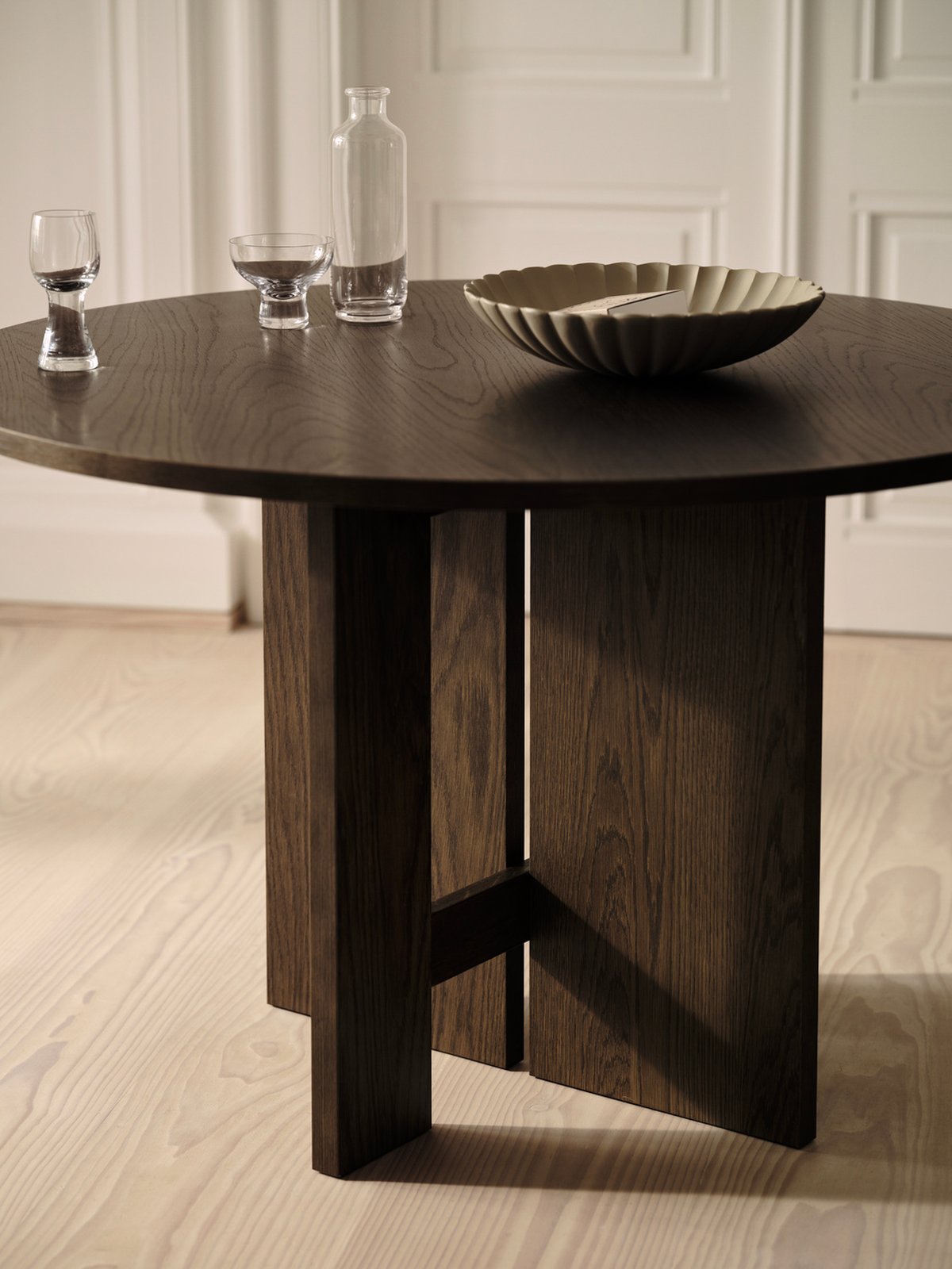 ダイニングテーブル