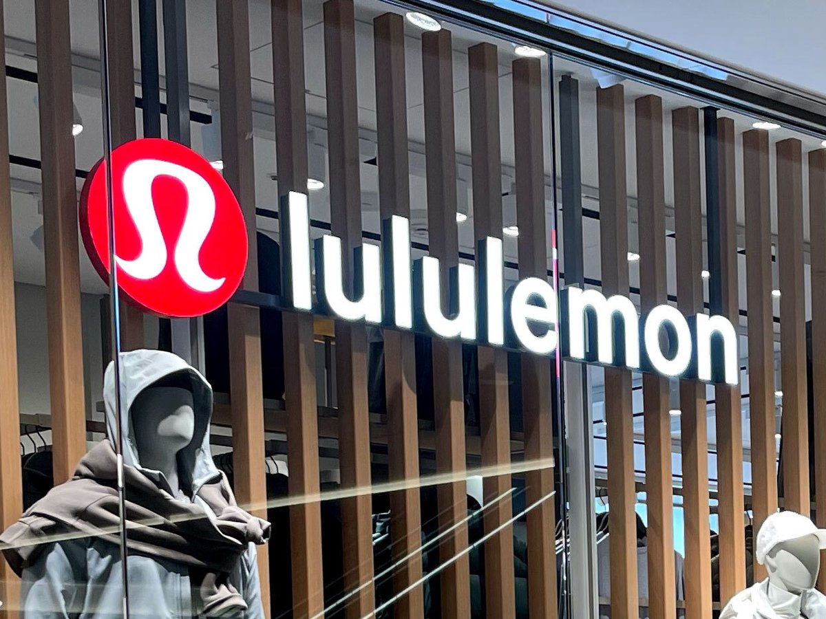 ルルレモンの店舗画像