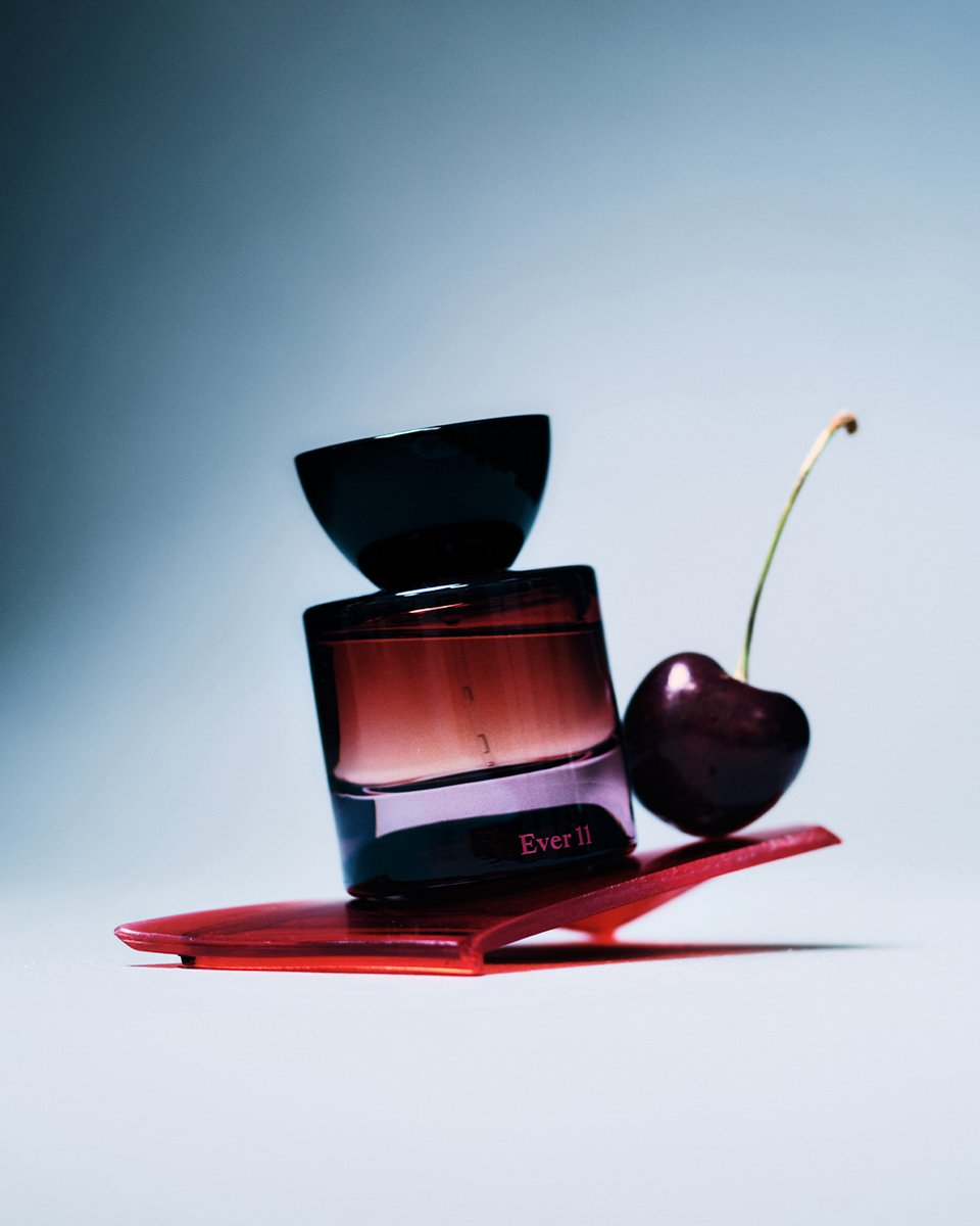 「バイラオ」がブラックチェリーが印象的なフレグランスを発売 自尊心を高める成分を配合