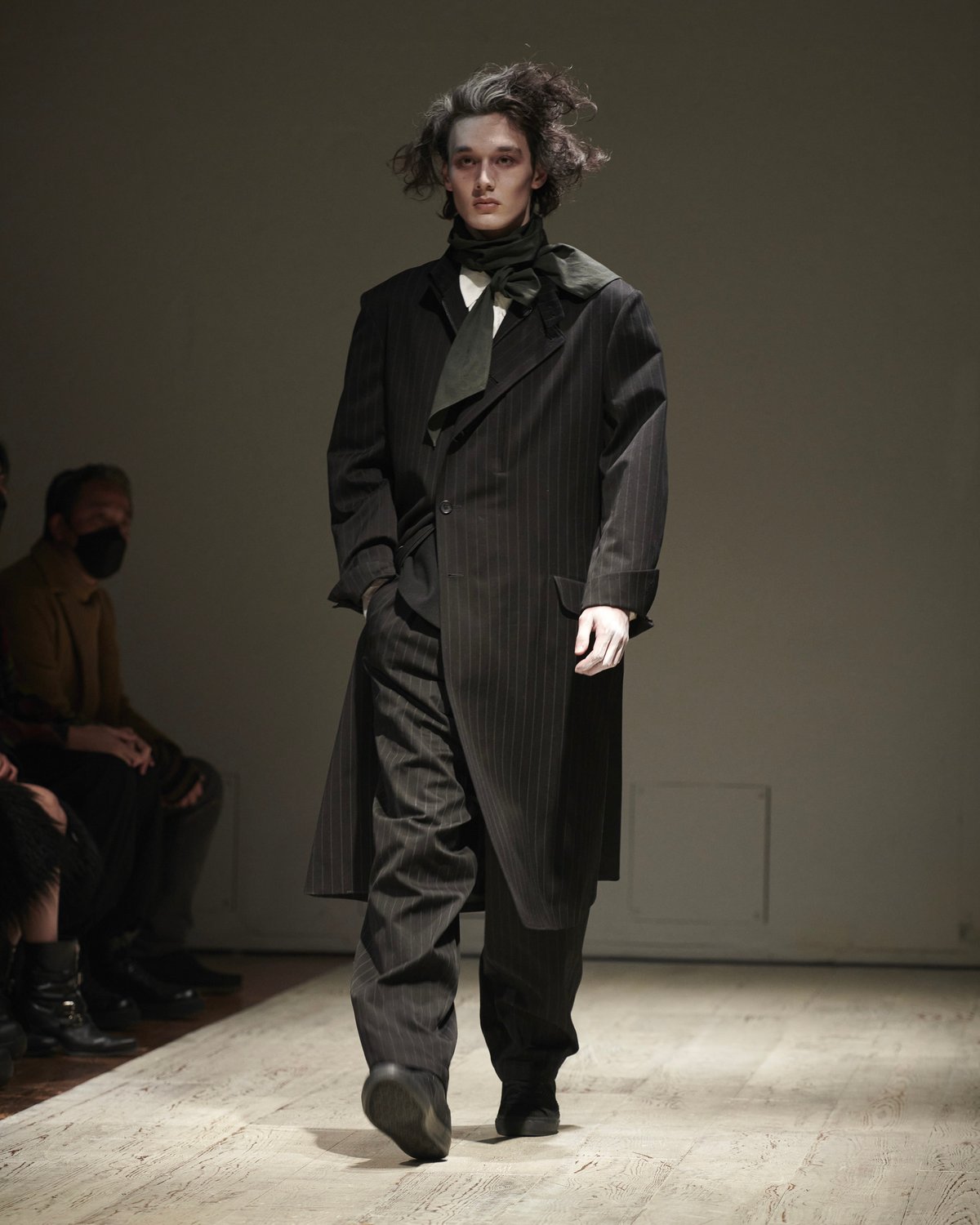 Yohji Yamamoto POUR HOMME 2022年秋冬コレクション | 画像47枚