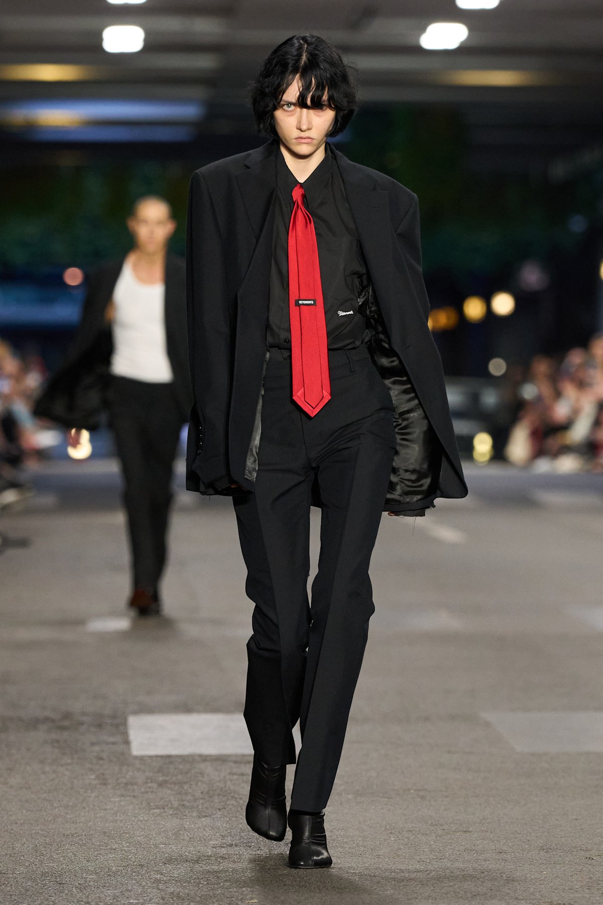 VETEMENTS 2027年春夏