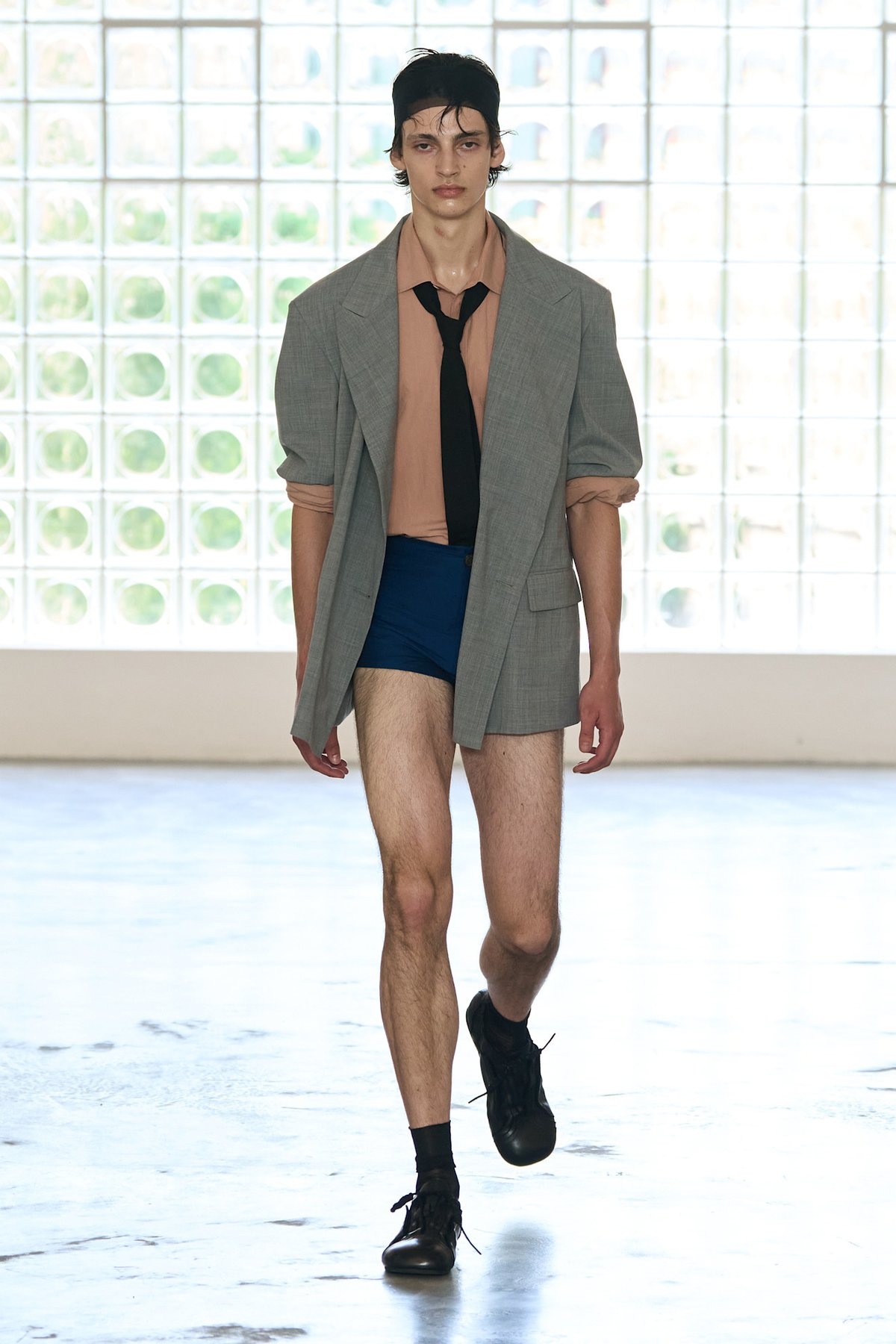 Pronounce 2027年春夏