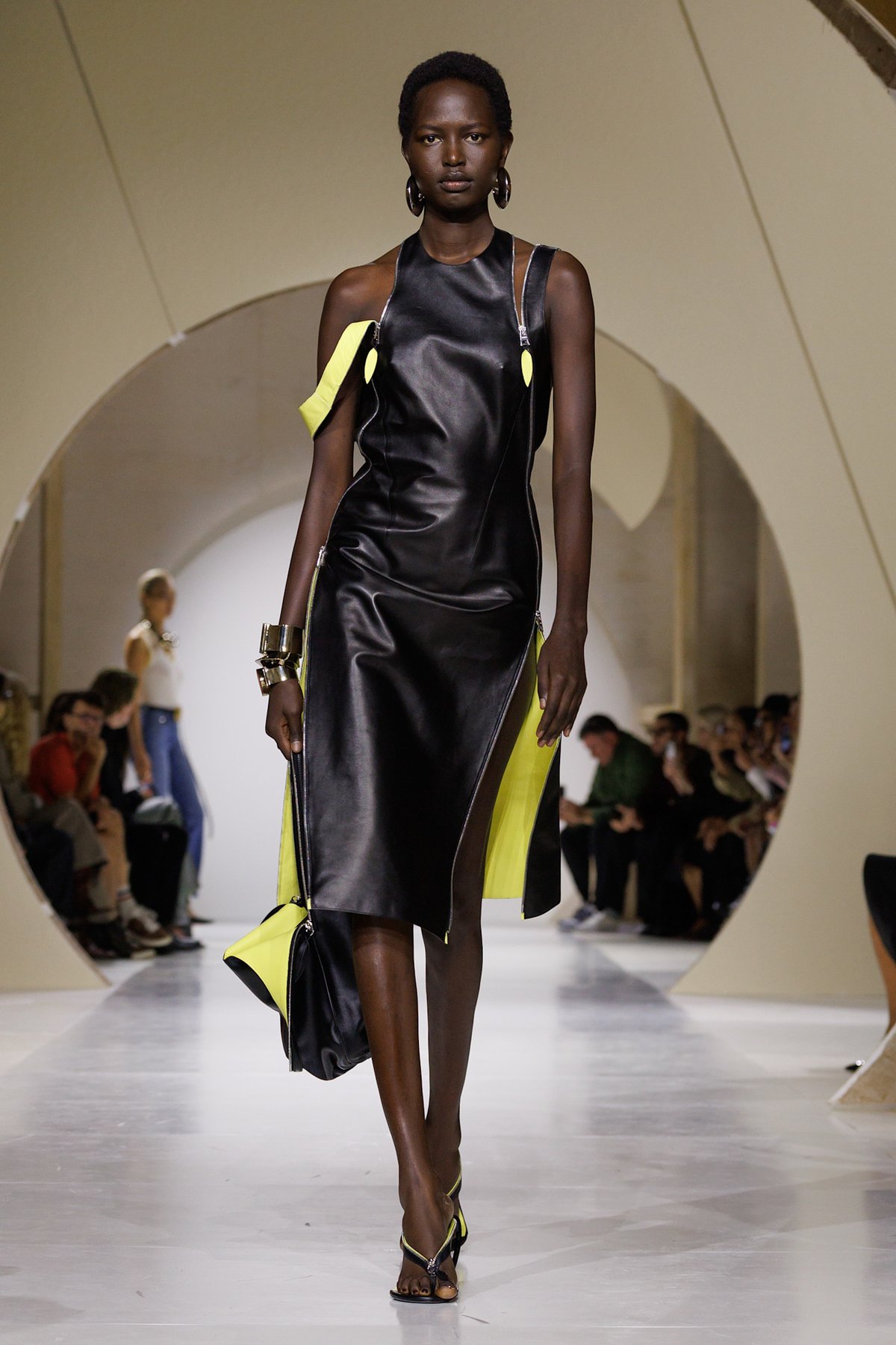 GIVENCHY 2027サマーコレクション