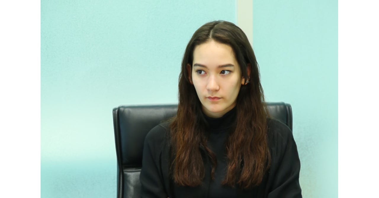 負けず嫌いが野心に トップモデルを目指す松岡モナの素顔