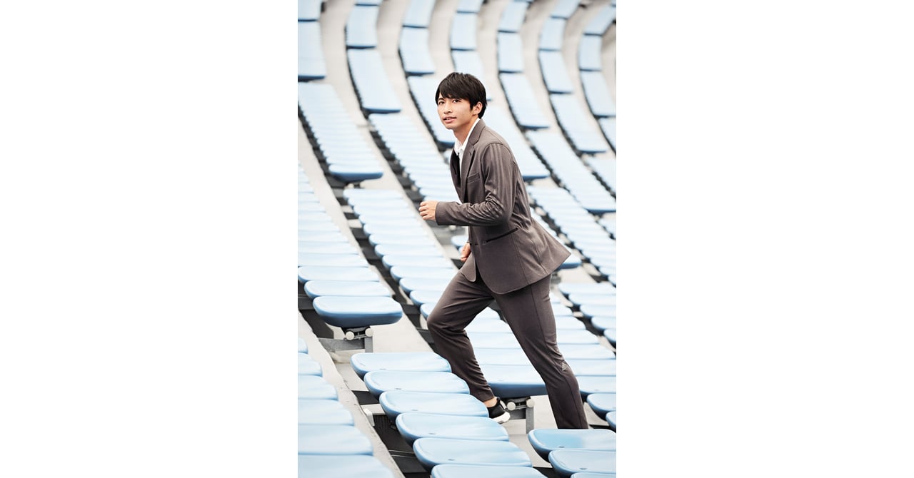 アディダス イセタン メンズスーツ セットアップ 上下セット 春夏モデル アディダス×イセタンのオン＆オフで使えるセットアップ｜雑誌Begin