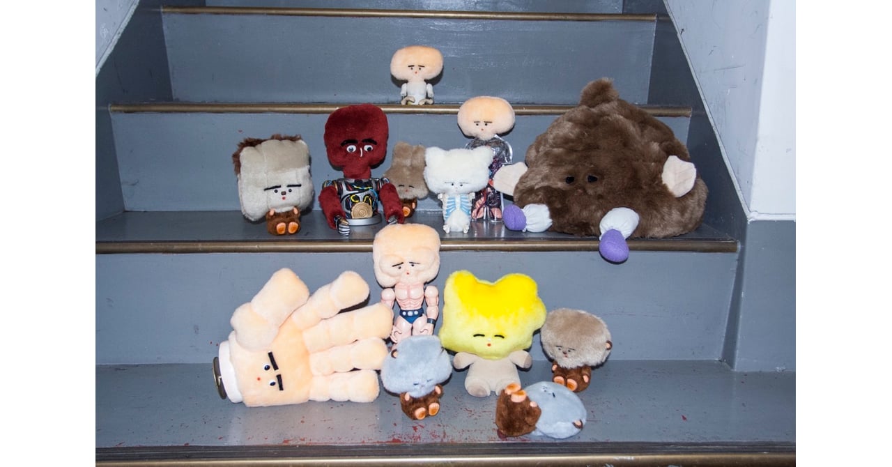 人体をぬいぐるみで表現、片岡メリヤスの新作個展「人体解剖展」が開催