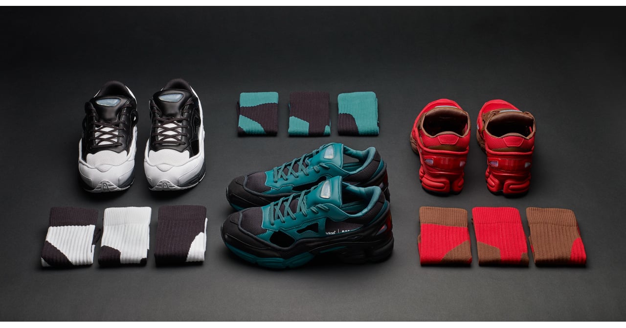 アディダス バイ ラフ・シモンズ、ソックスとセットになった新