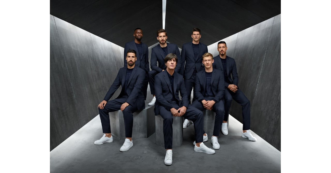 美品 近年モデル ヒューゴボス サッカードイツ代表モデル トラベル