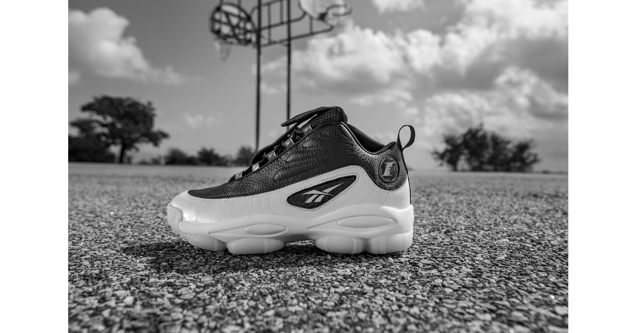 【美品】reebok AUTHENTIC EDITION アイバーソン 伝説のバスケットボールプレイヤー“Allen Iverson”の最新シグネチャー