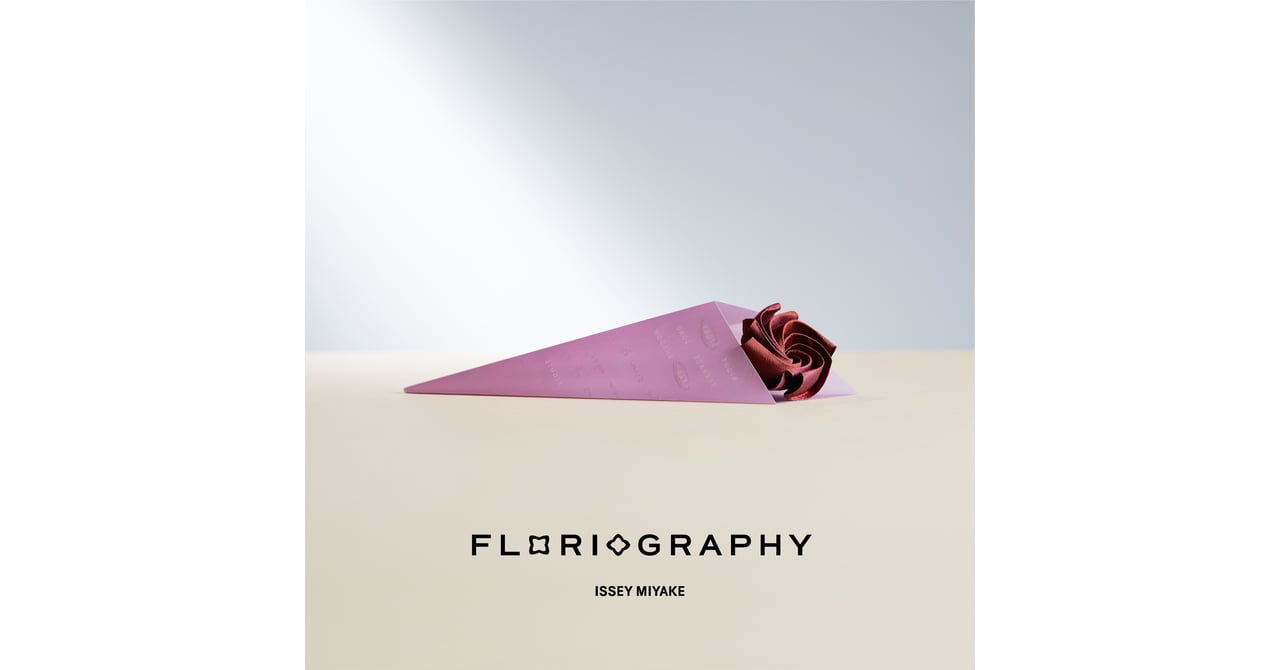 未使用級✨イッセイミヤケ プリーツチャーム FLORIOGRAPHY 限定品 楽天市場】極美品 激レア 希少 PLEATS PLEASE プリーツプリーズ