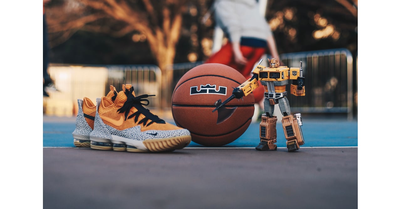 アトモスからナイキ×レブロン・ジェームズの限定カラーが登場